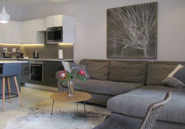 African Fiesta Executive Living Apartment Greenpoint